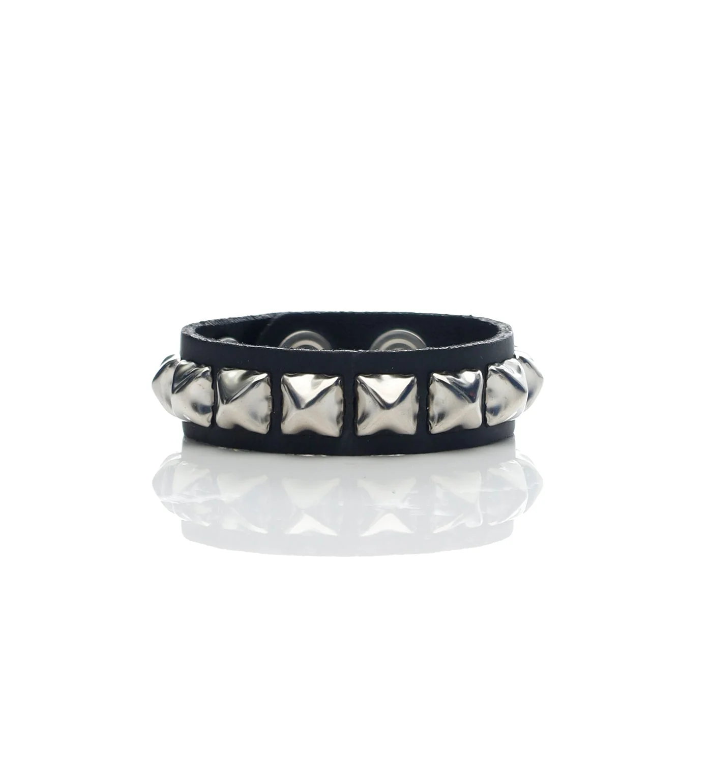 1 Row 1/2" Pyramid Snap Bracelet, Black/Silver