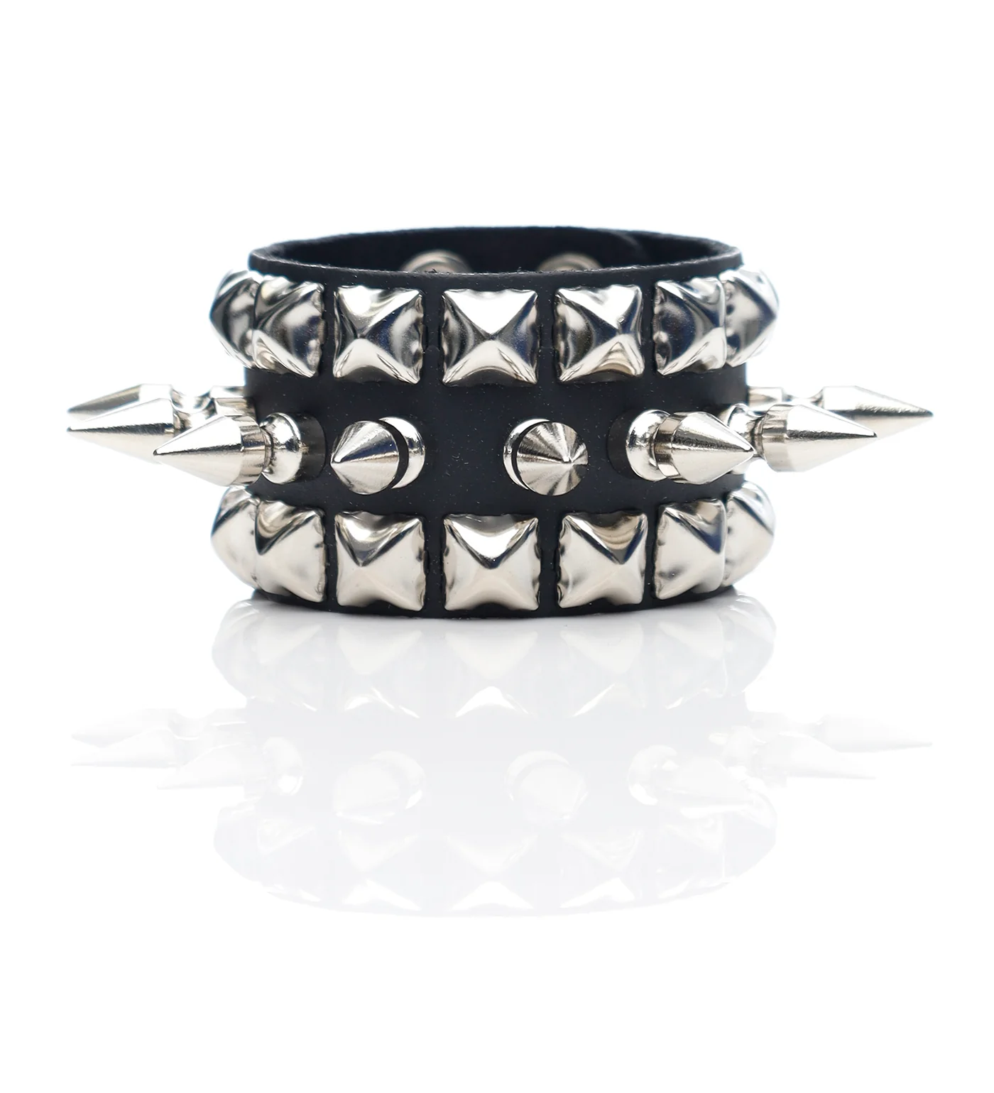 1 Row 1" Spike & 2 Row Pyramid, Black/Silver