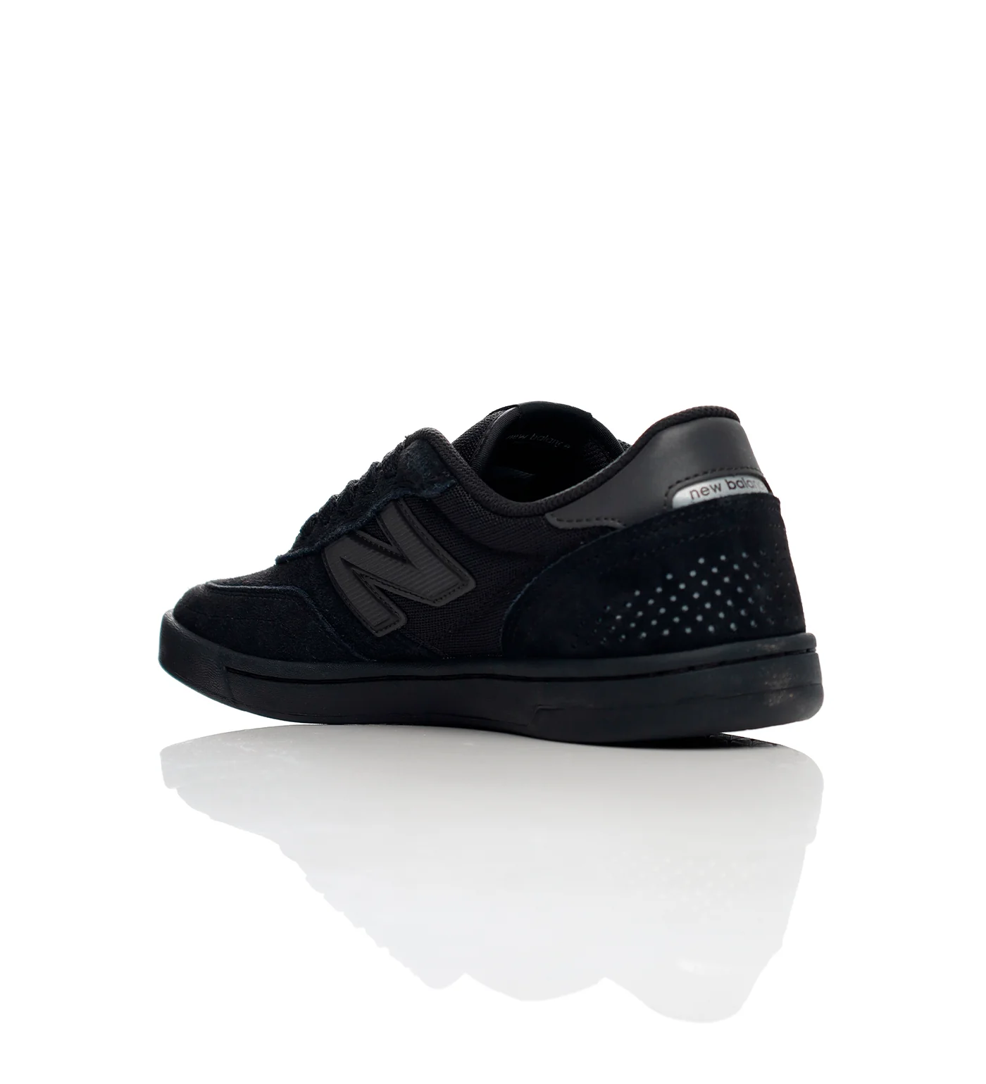 440 V2, Blackout - Image 3
