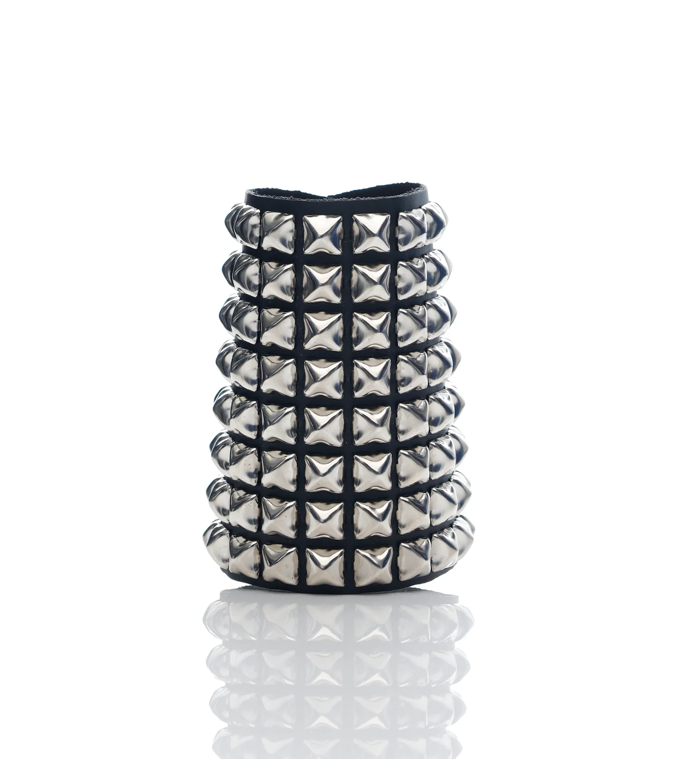 8 Row 1/2" Pyramid Snap Bracelet, Black/Silver