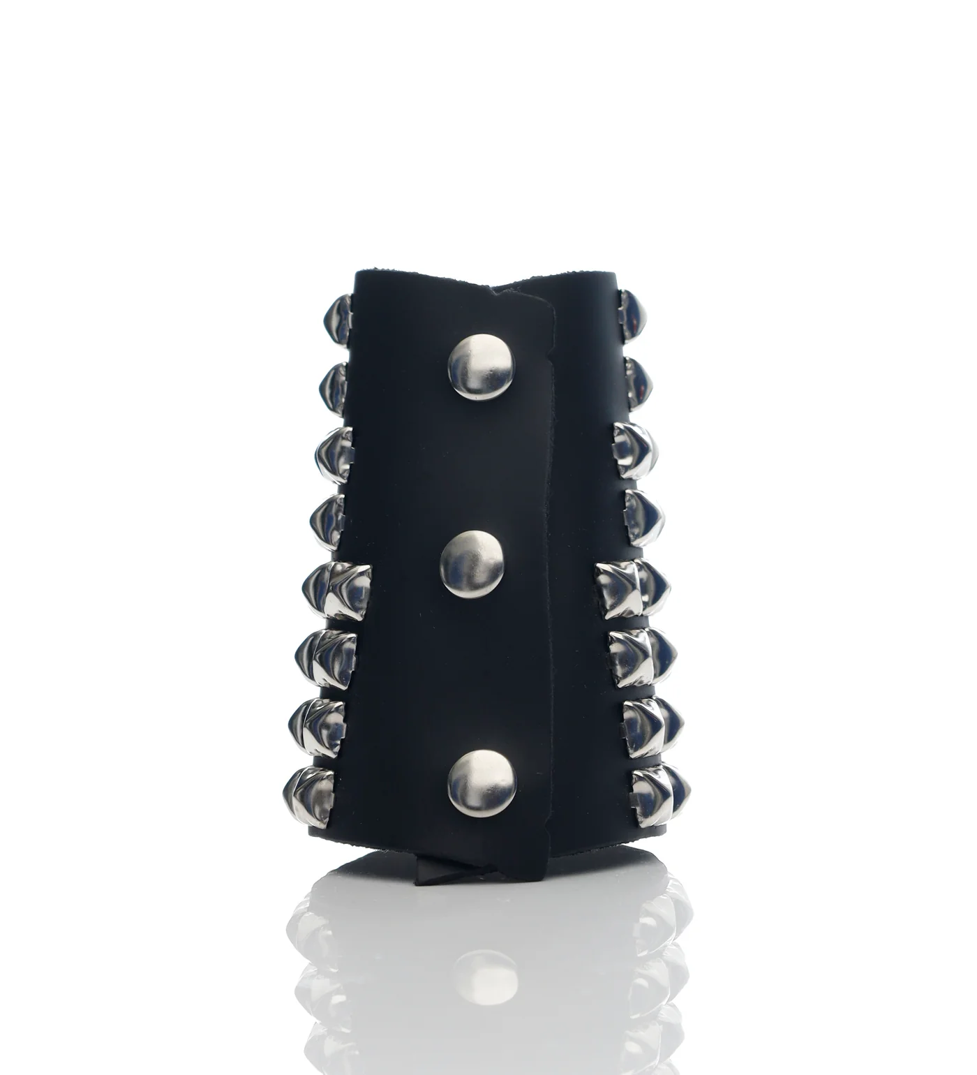 8 Row 1/2" Pyramid Snap Bracelet, Black/Silver - Image 2