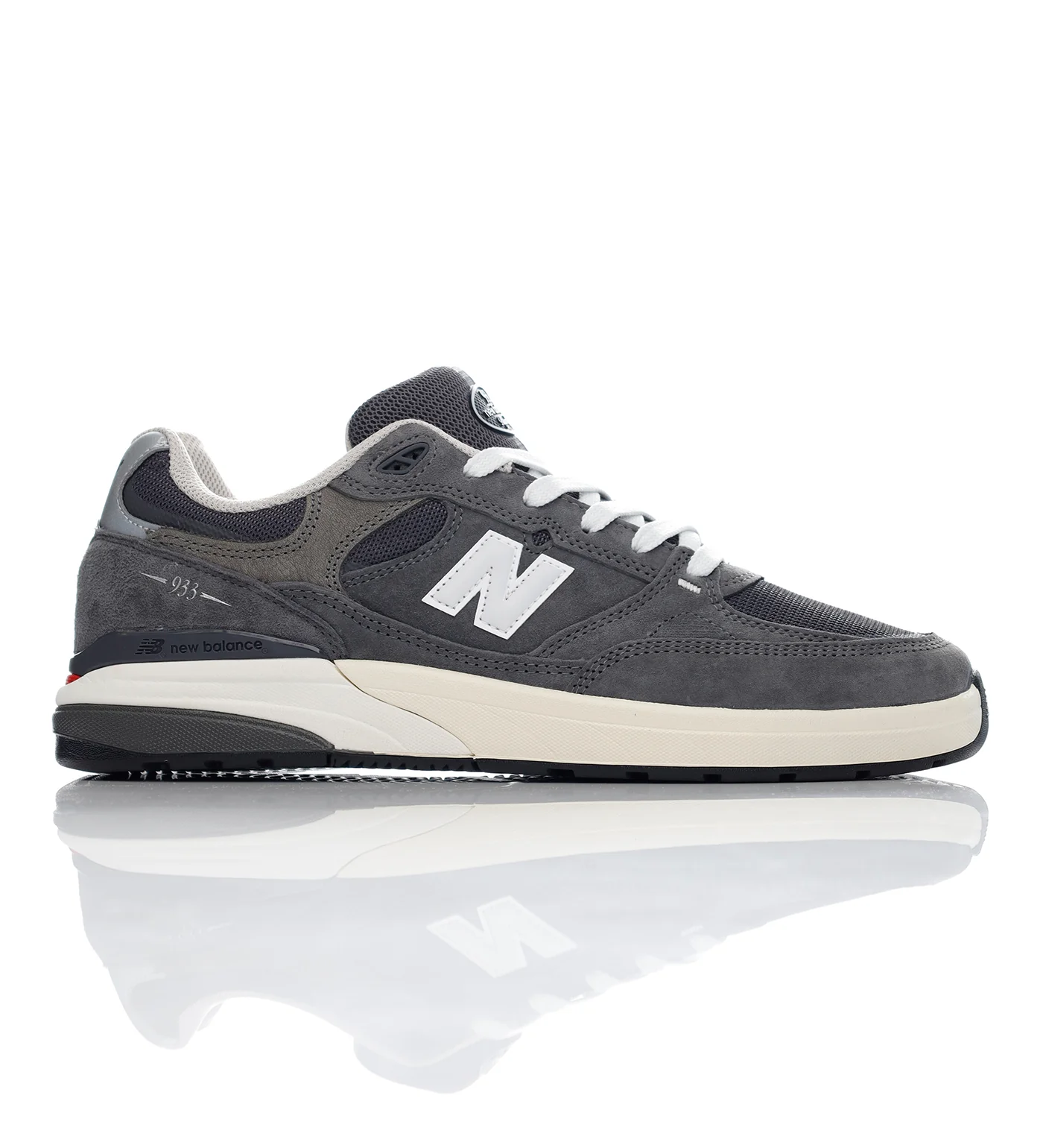 933 Andrew Reynolds, Grey/White
