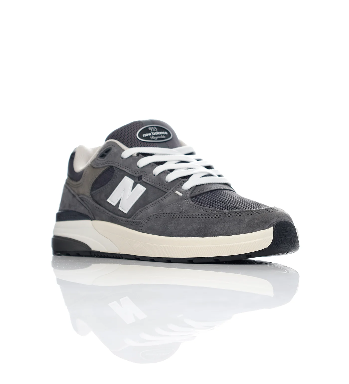 933 Andrew Reynolds, Grey/White - Image 2