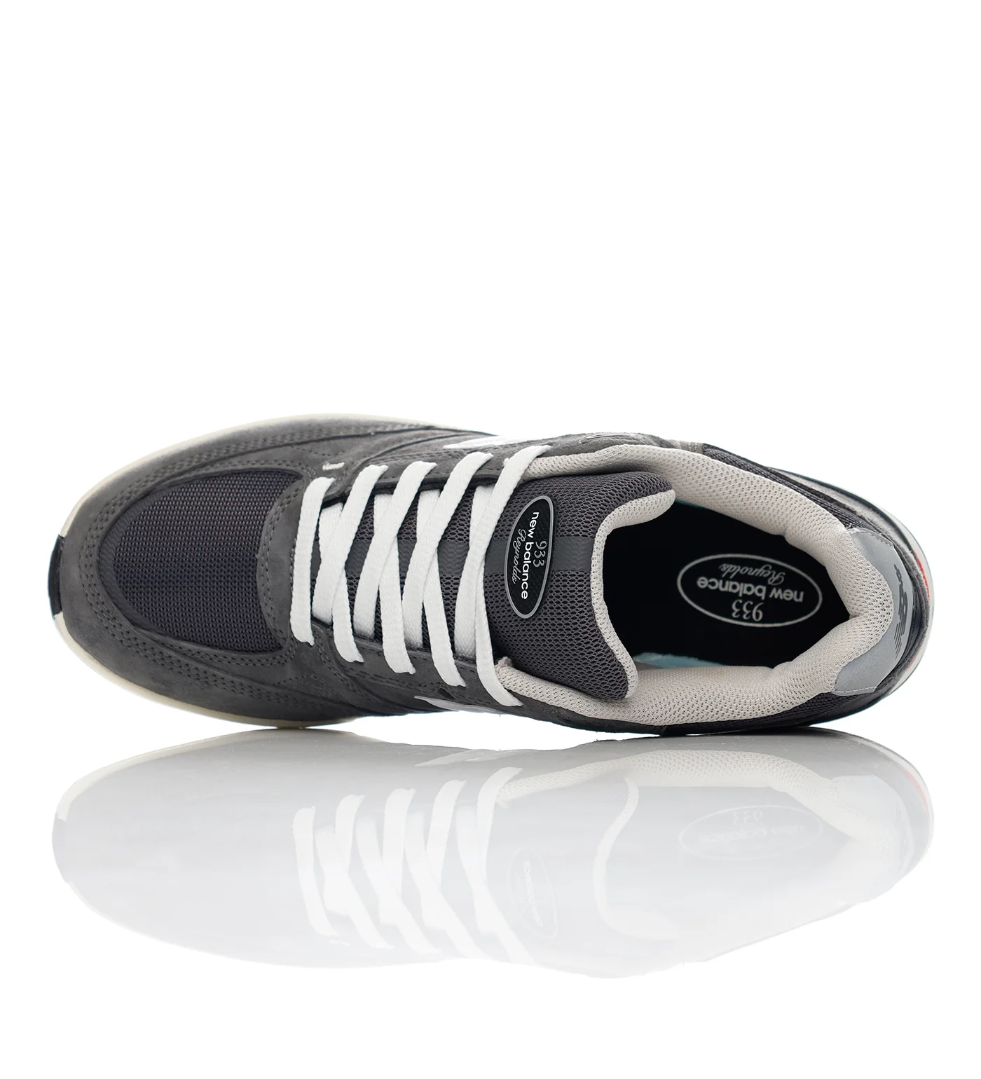 933 Andrew Reynolds, Grey/White - Image 4