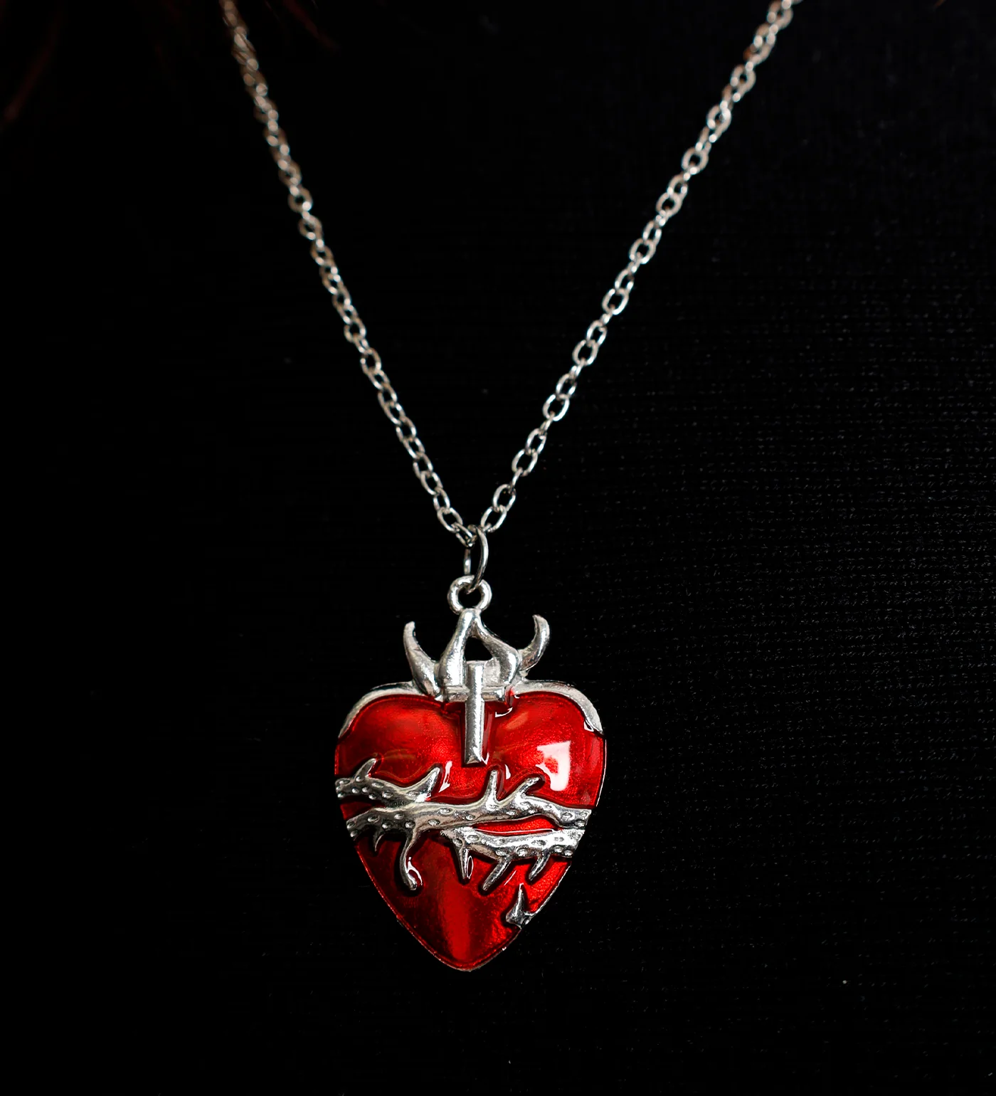 Barbed Wire Heart, Red/Silver(2E) - Image 3