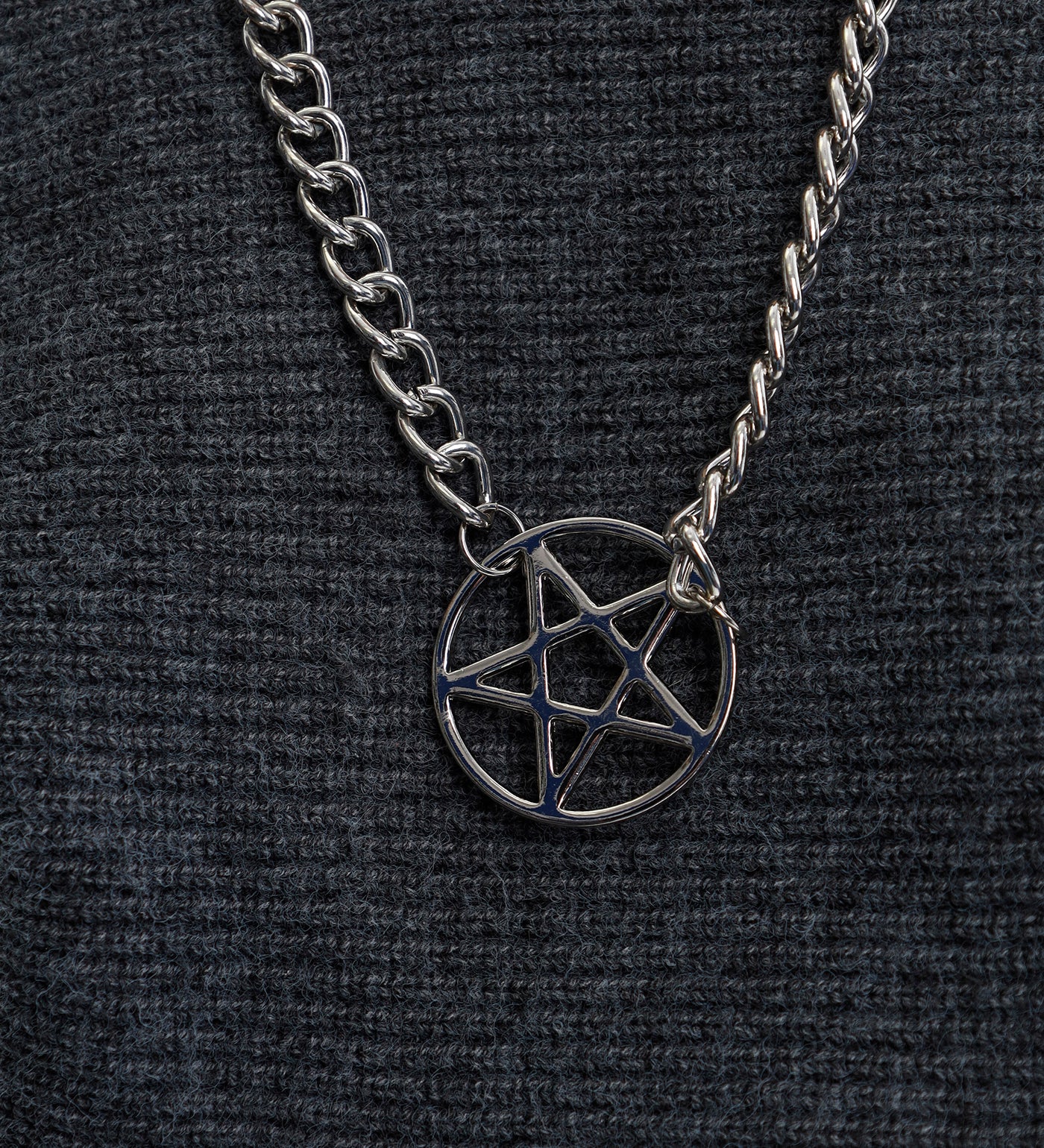 Big Chained Pentagram 26" (2C), Silver - Image 5