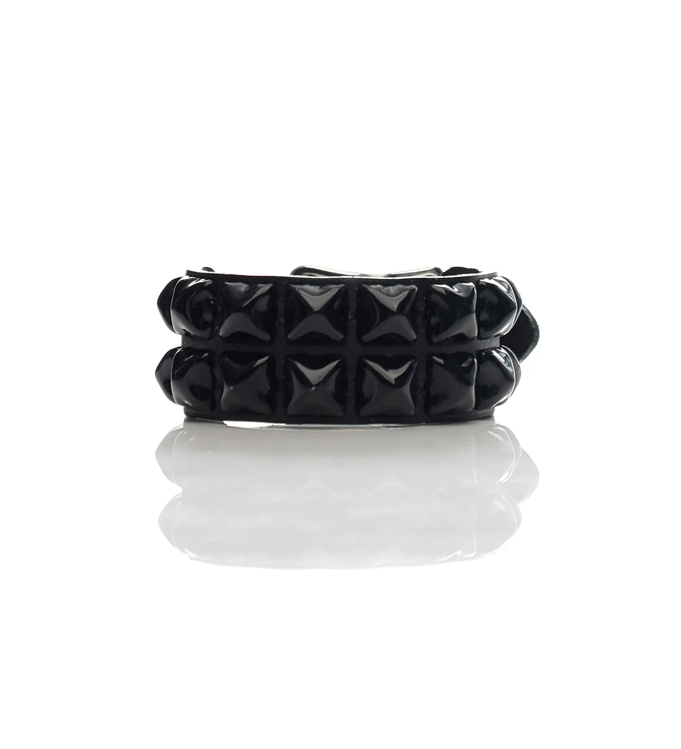 Buckle Wristband With 2 Row 1/2 Pyramids, Black/Black