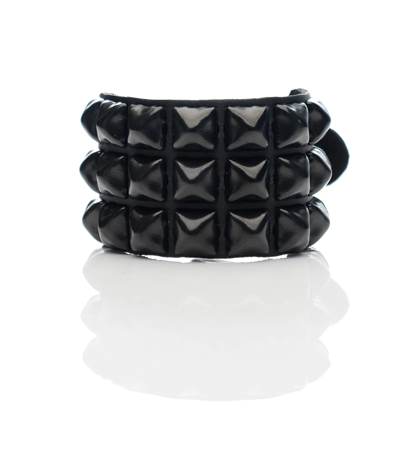 Buckle Wristband With 3 Row 1/2 Pyramids, Black/Black