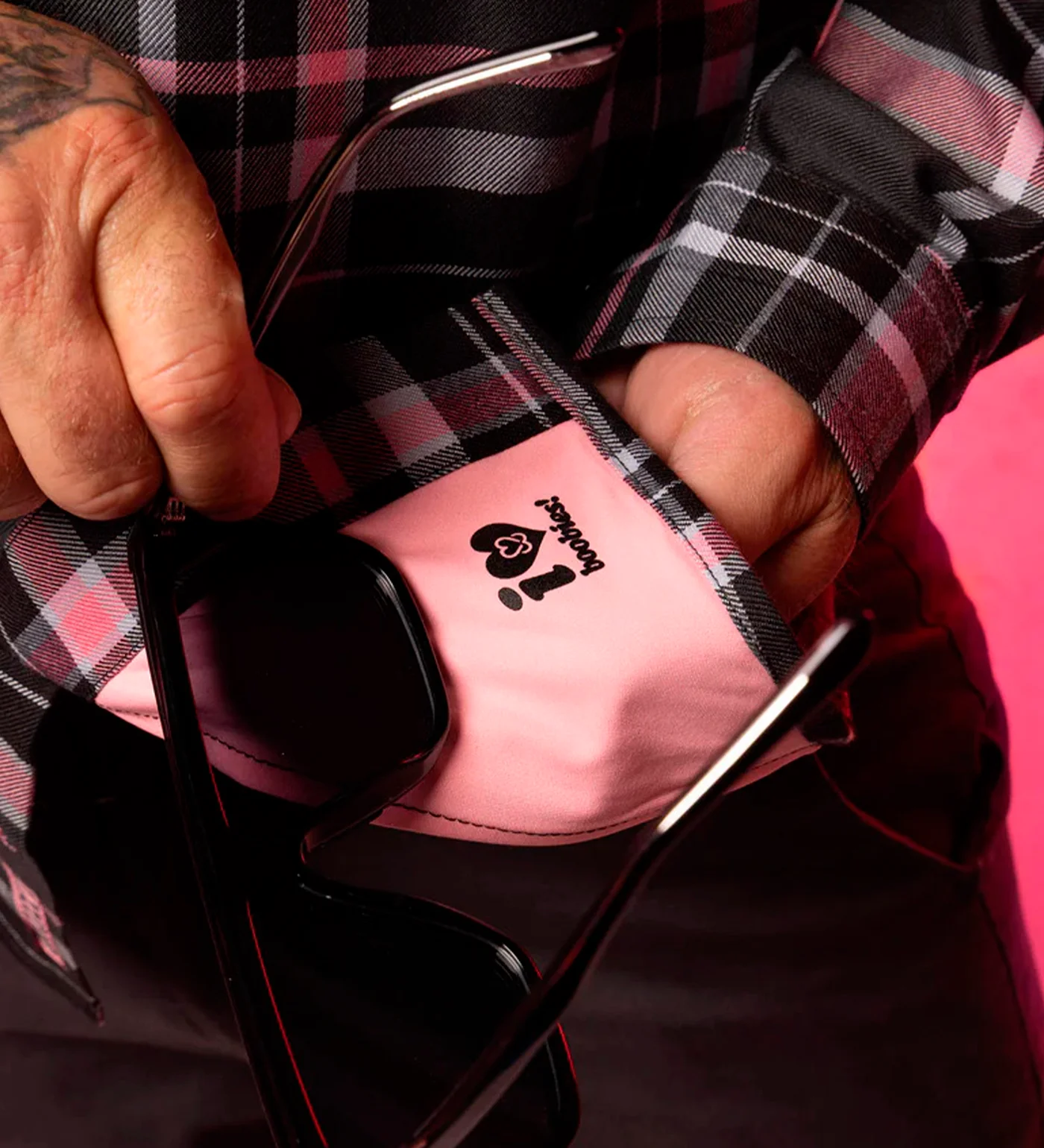 I Love Boobies 2025 Flannel, Black/Pink - Image 4
