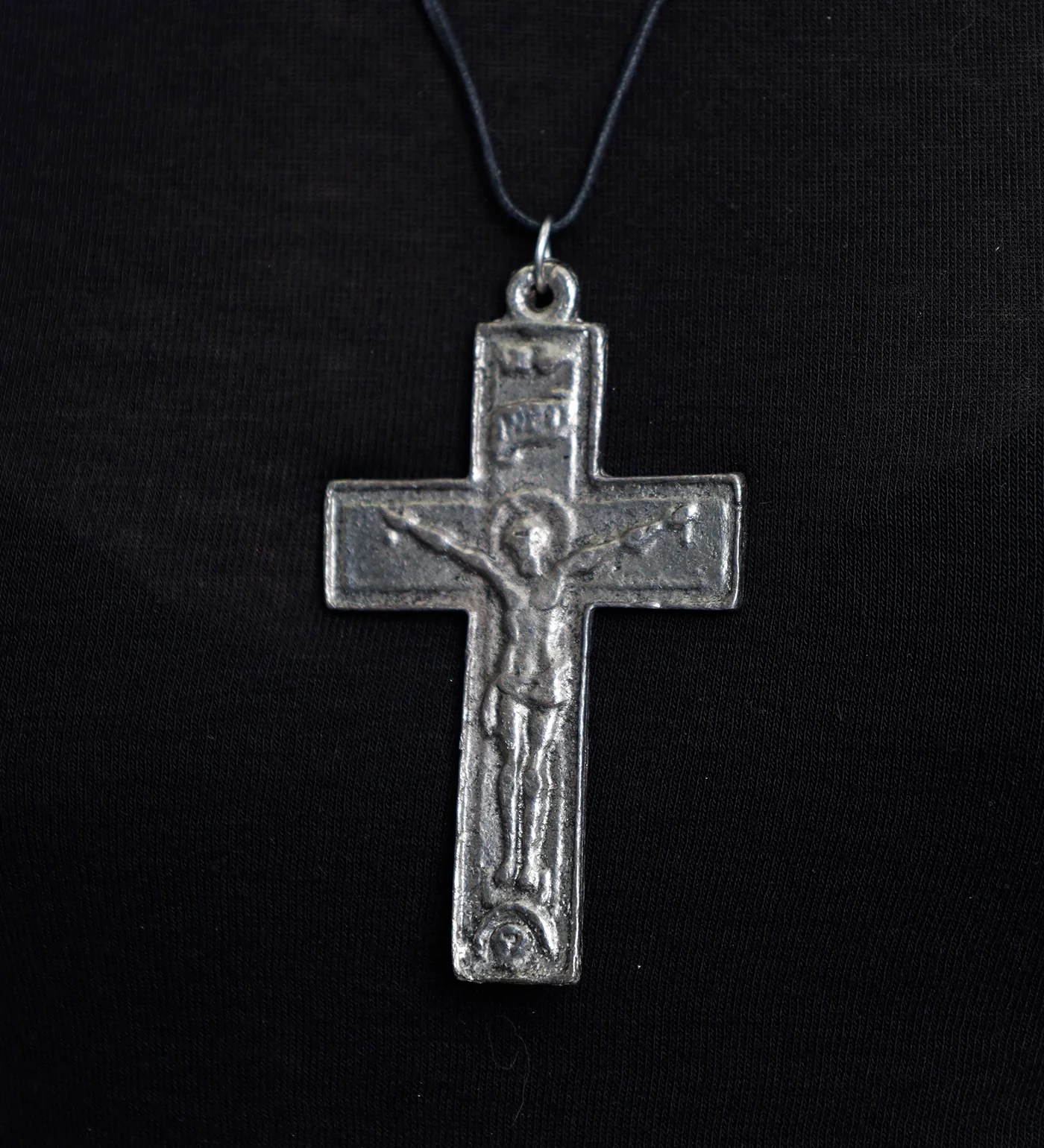 Large Jesus On A Cross String Necklace, Black/Silver(2A) - Image 5