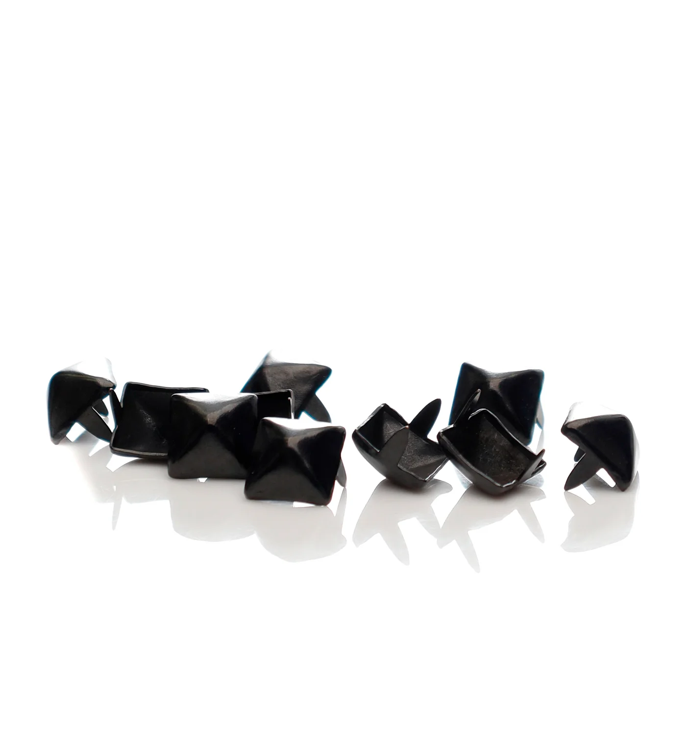 Large Pyramid x 10, Black/x10
