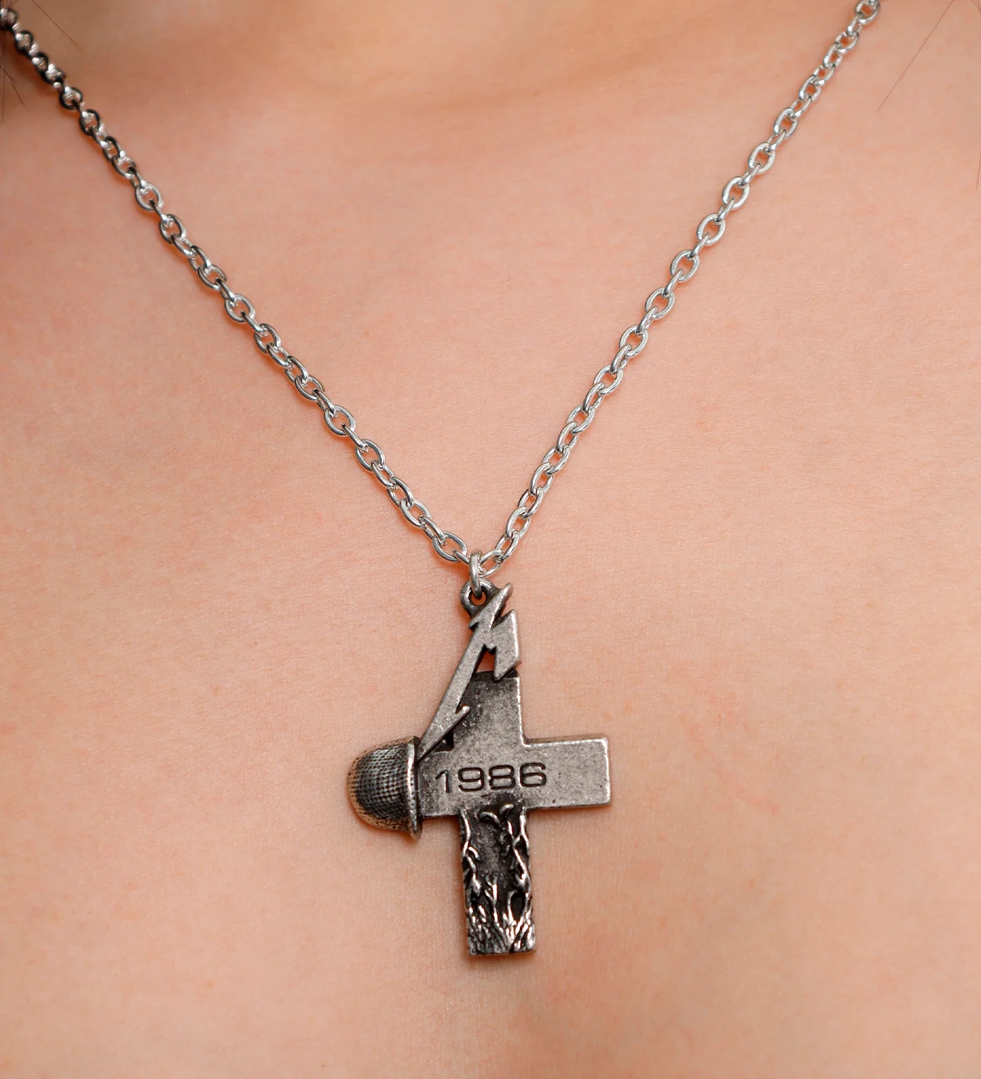 Master Of Puppets 1986 Cross Pendant - Image 5