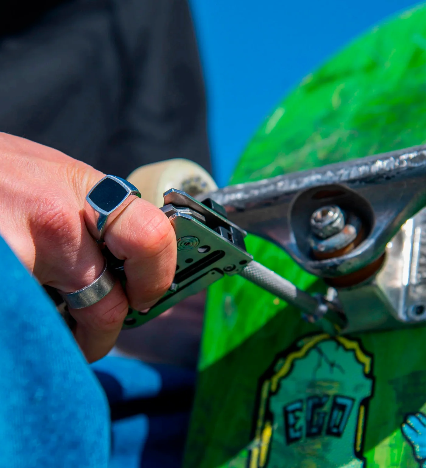 Nova Skate-Tool, Oil Spill - Image 7