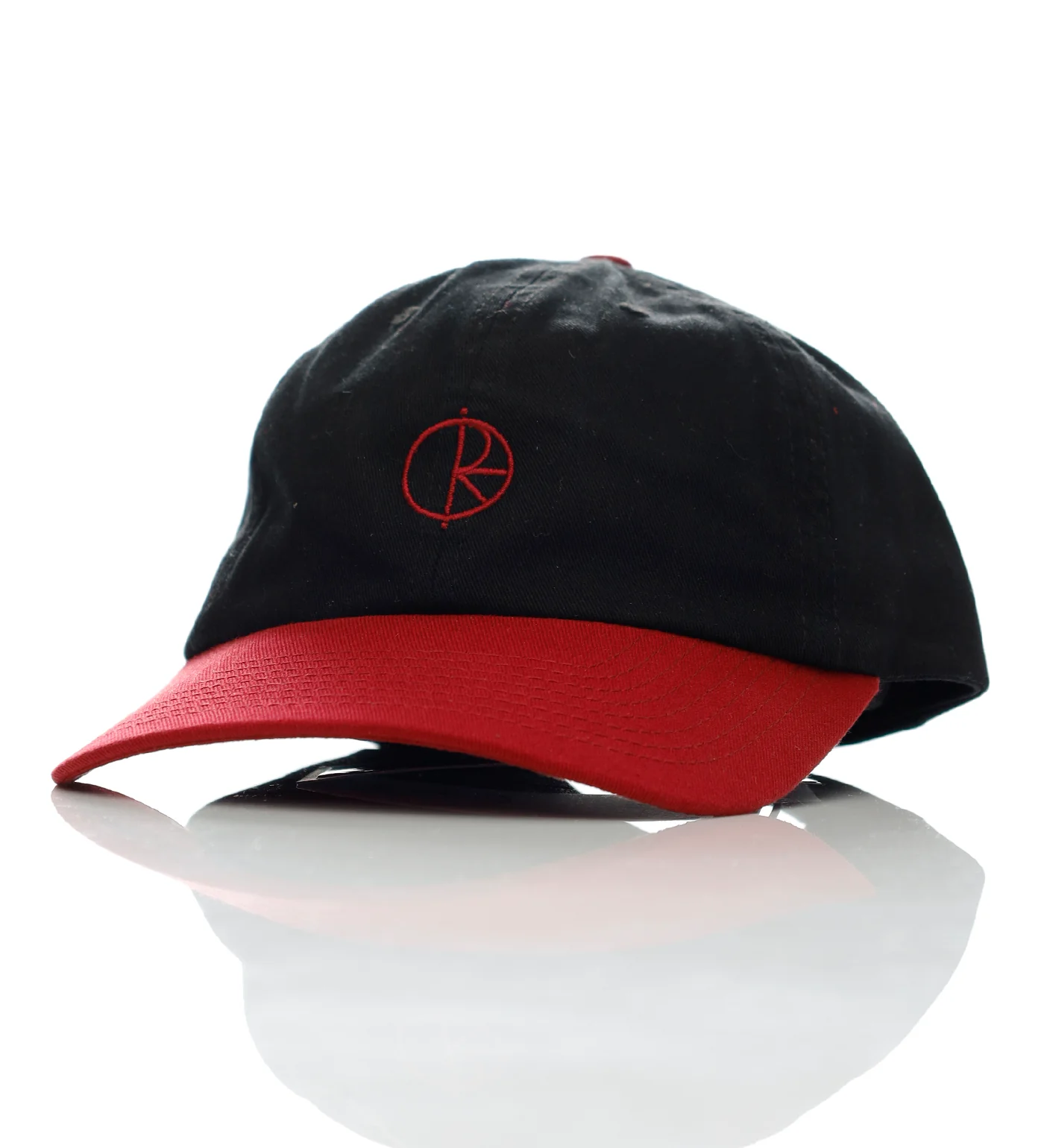 Sai Stroke Logo, Black/Redcurrant