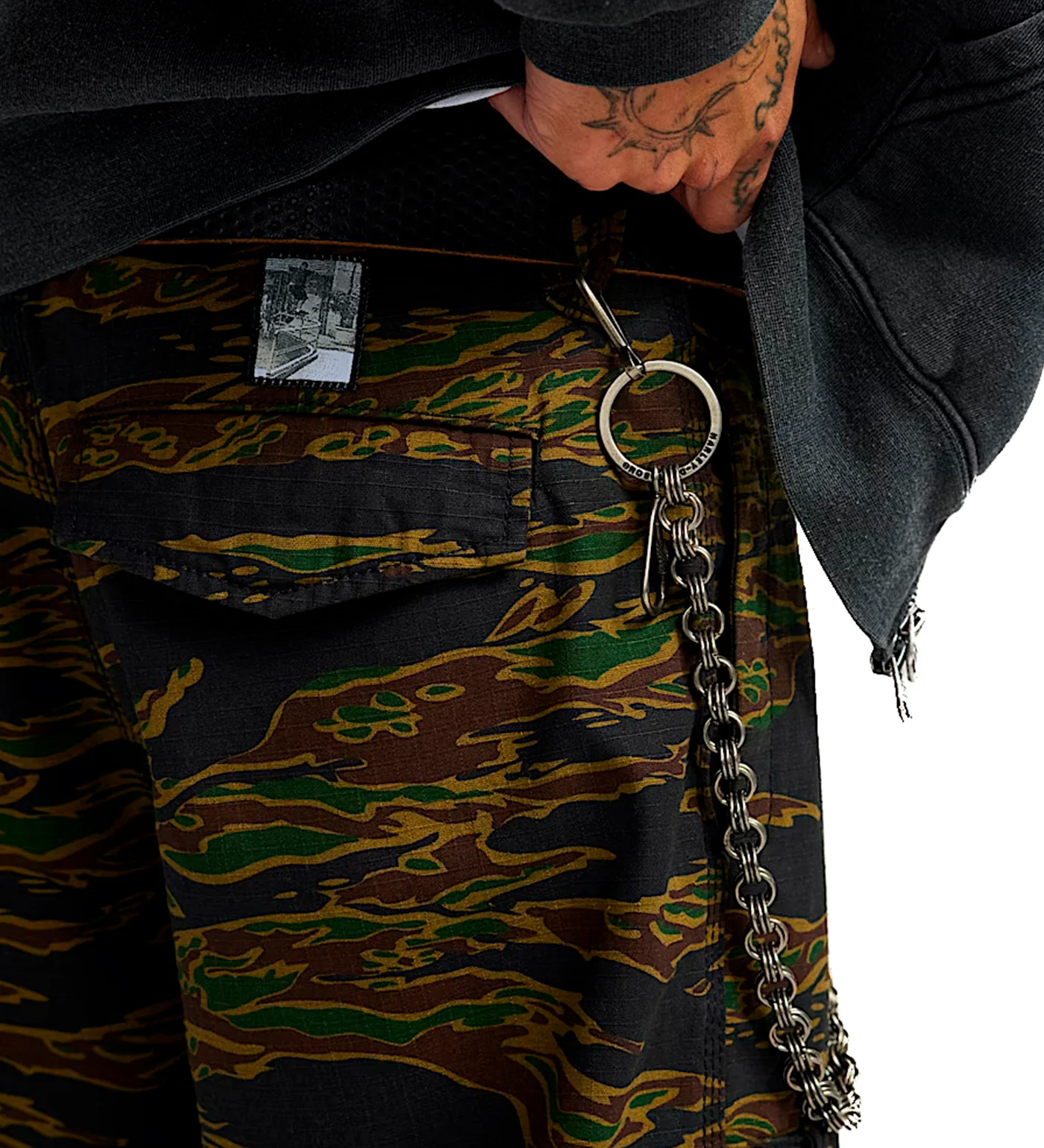 Skate Loose Atiba, Black Camo - Image 3